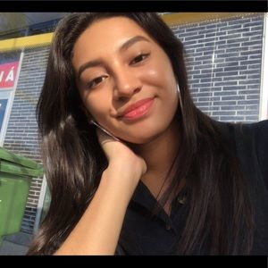 Meet your Posher, Luisa